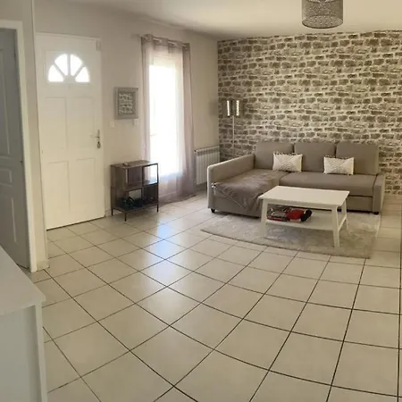 La De L'olivier Piscine Privee Et Parking Holiday home