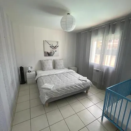 La De L'olivier Piscine Privee Et Parking Holiday home
